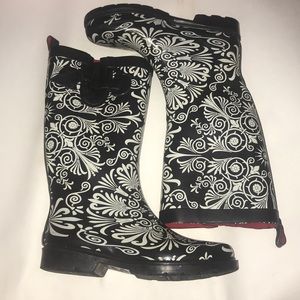 women’s rain boots (black & white design)